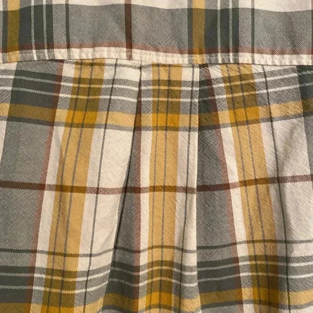 The North Face men’s medium 100% cotton plaid button up - like new condtion